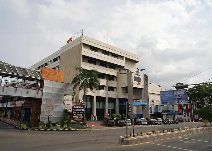 Collection O 1735 Adika Bahtera Hotel Balikpapan 