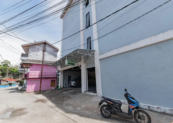 Urbanview Hotel De Grand Garuda Balikpapan